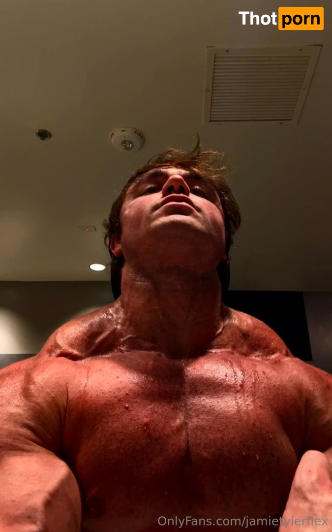 jamietylerflex 16573378