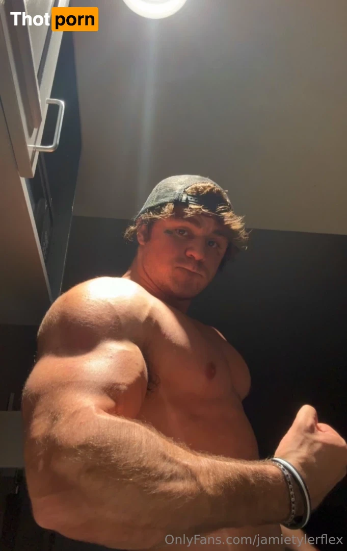 jamietylerflex 16573425