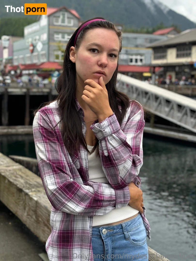 mydeskchairswh0re 16574333