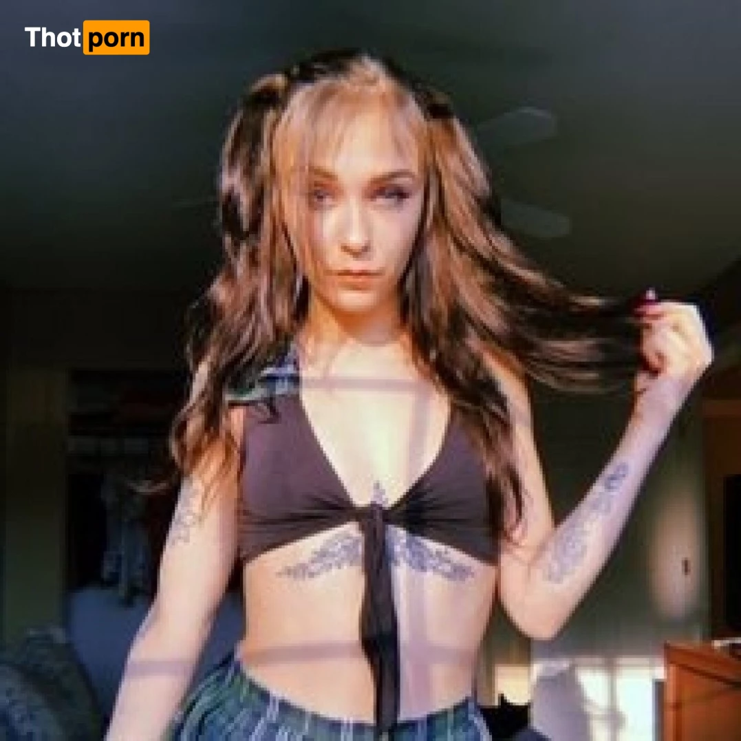 Scarlet Summer - FREE 1067045