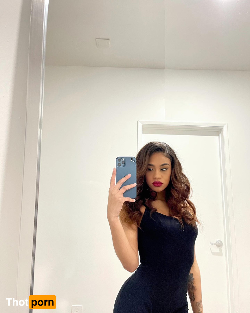 scarlit scandal 16562960