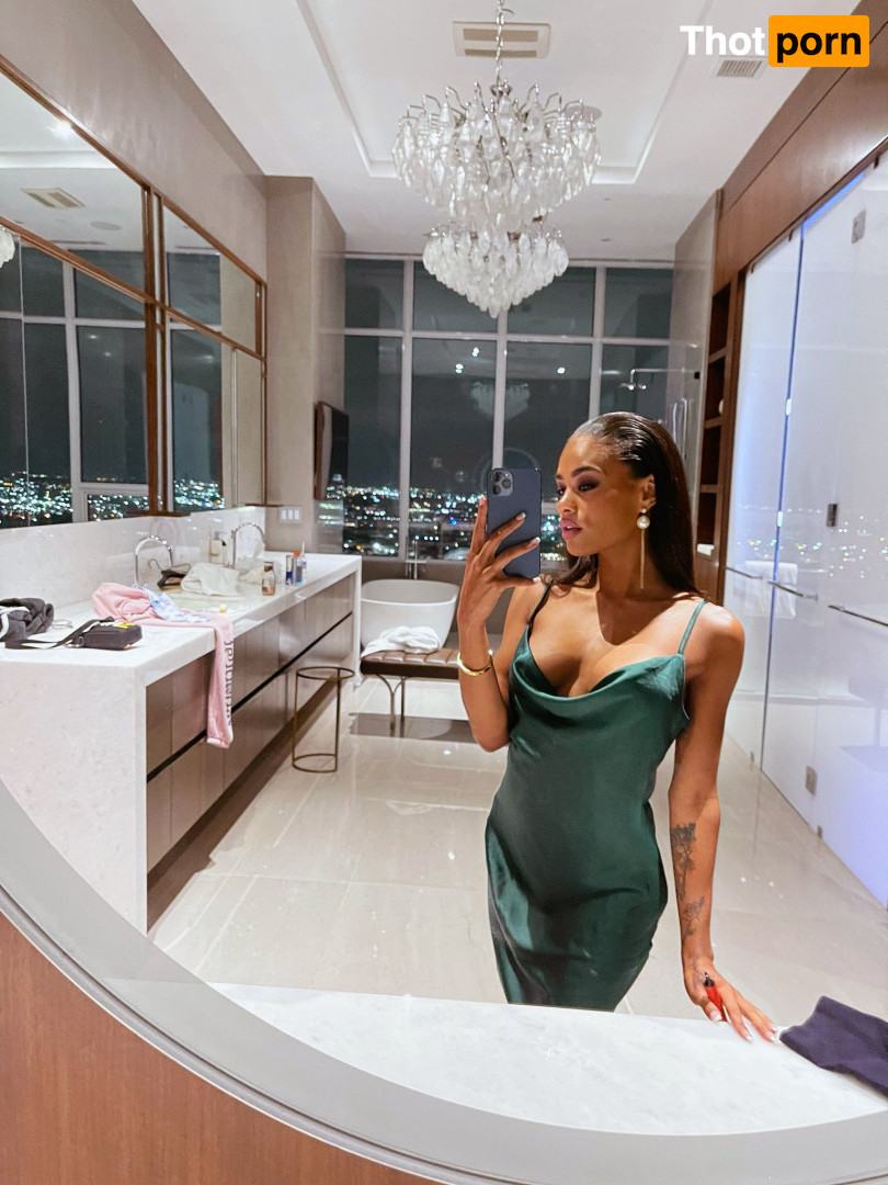 scarlit scandal 16562962