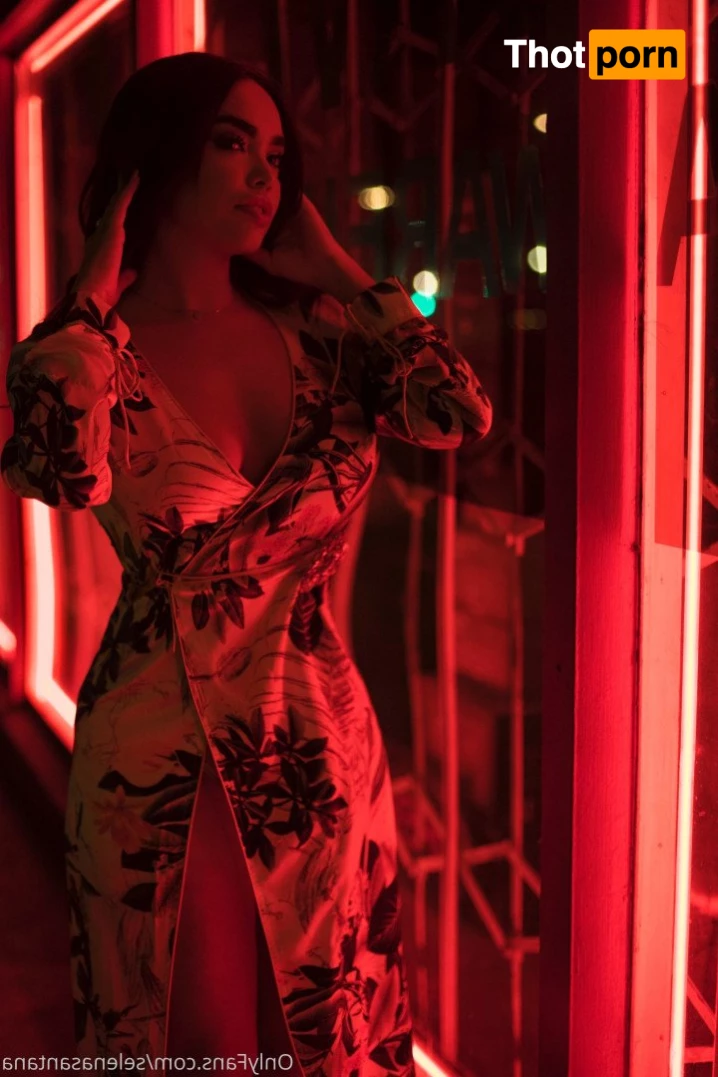 Selena Santana 1074263