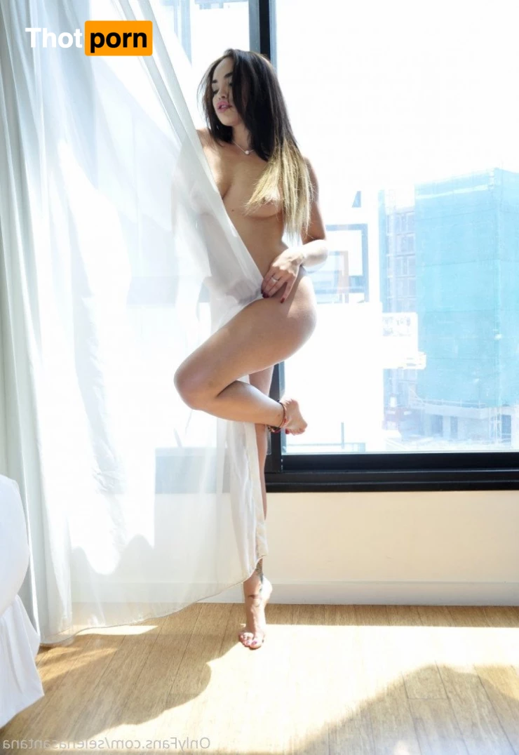 Selena Santana 1074272