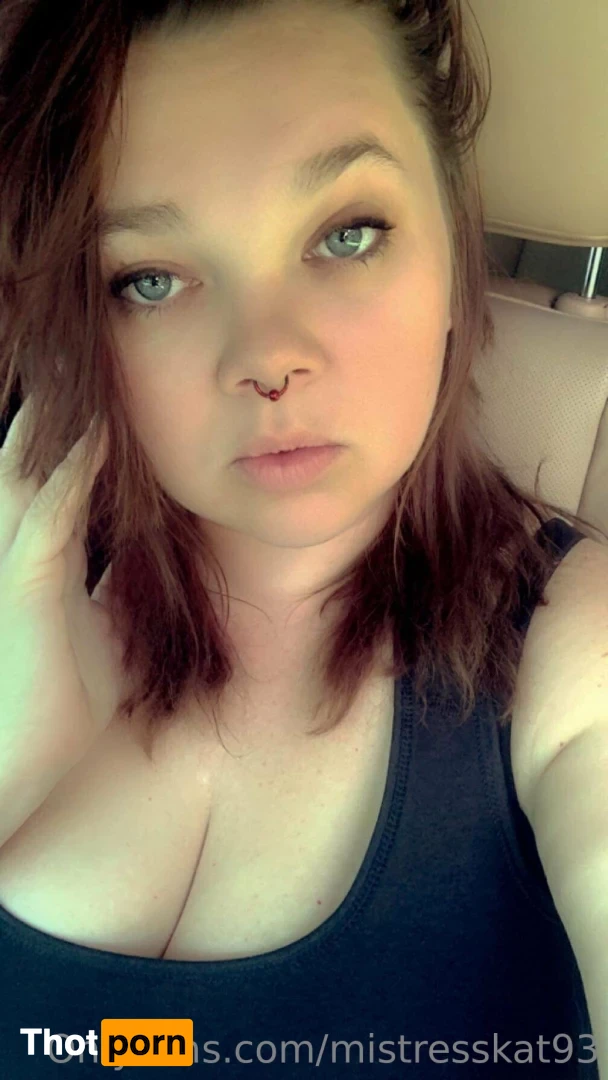 mistresskat93 16577092