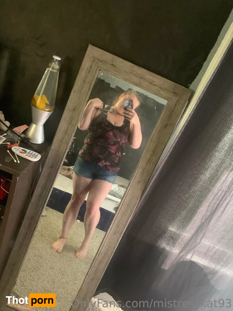 mistresskat93 16577145