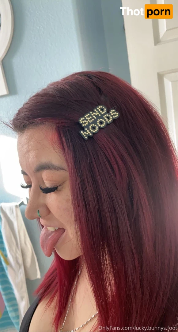 lucky.bunnys.foot 16577212