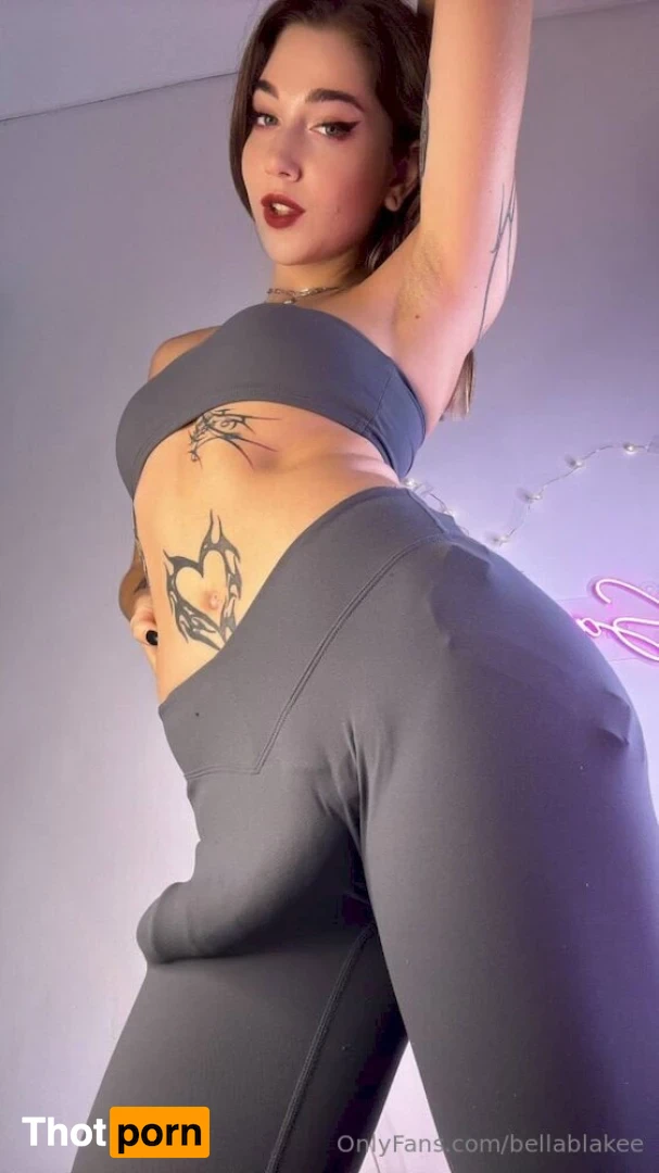 bellablakee 16577982