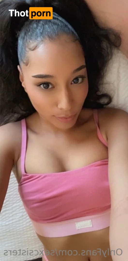 Molly and Mia 6238522