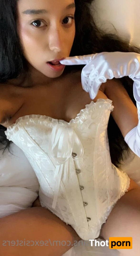 Molly and Mia 6238569