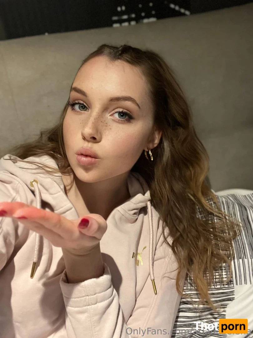 arianaselena 16581519