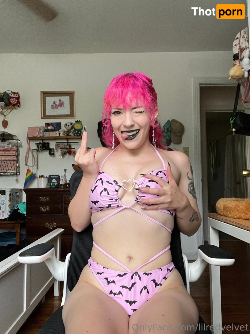 lilredvelvet 16581653