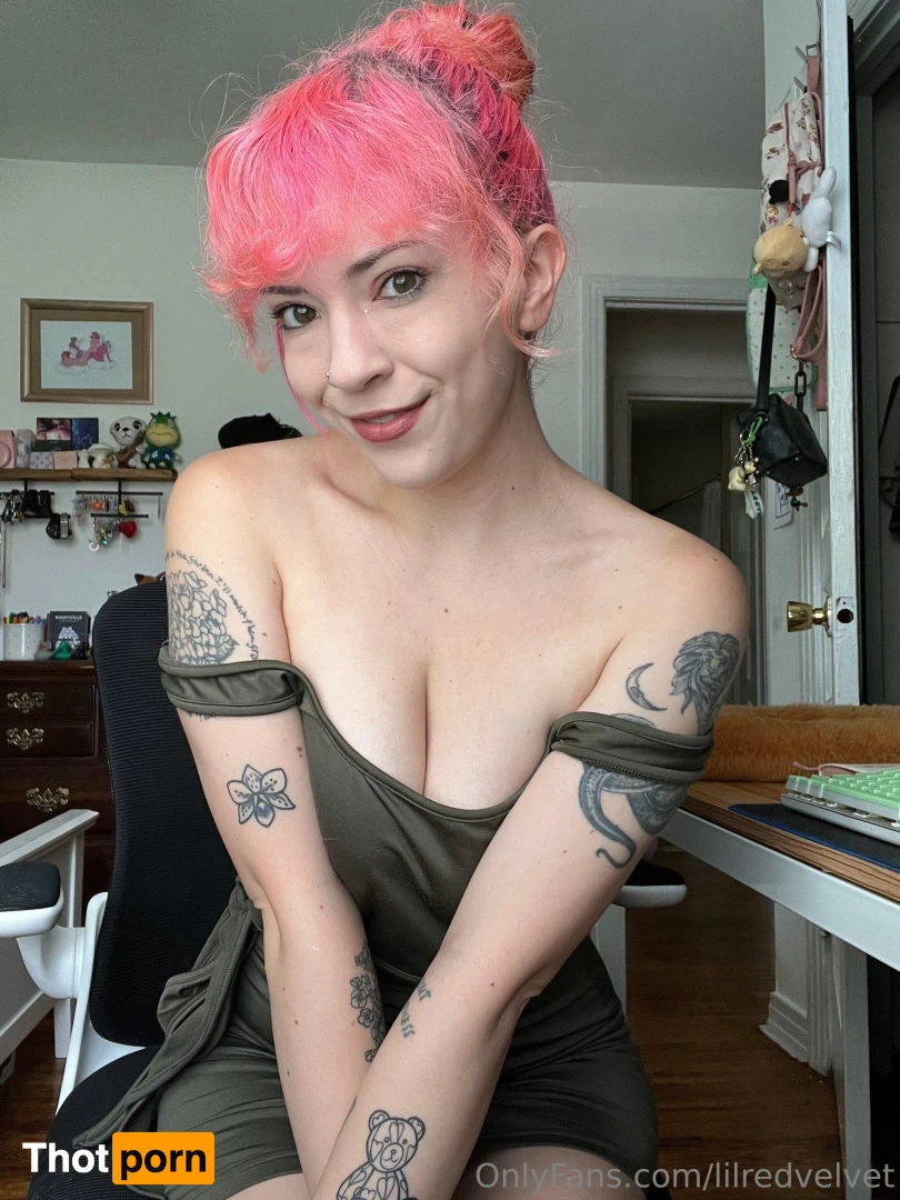 lilredvelvet 16581821