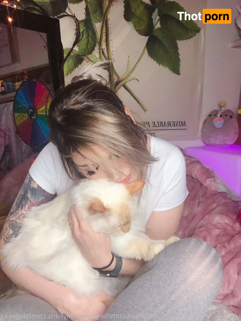 🌸Tattooed Waifu🌸 6370552