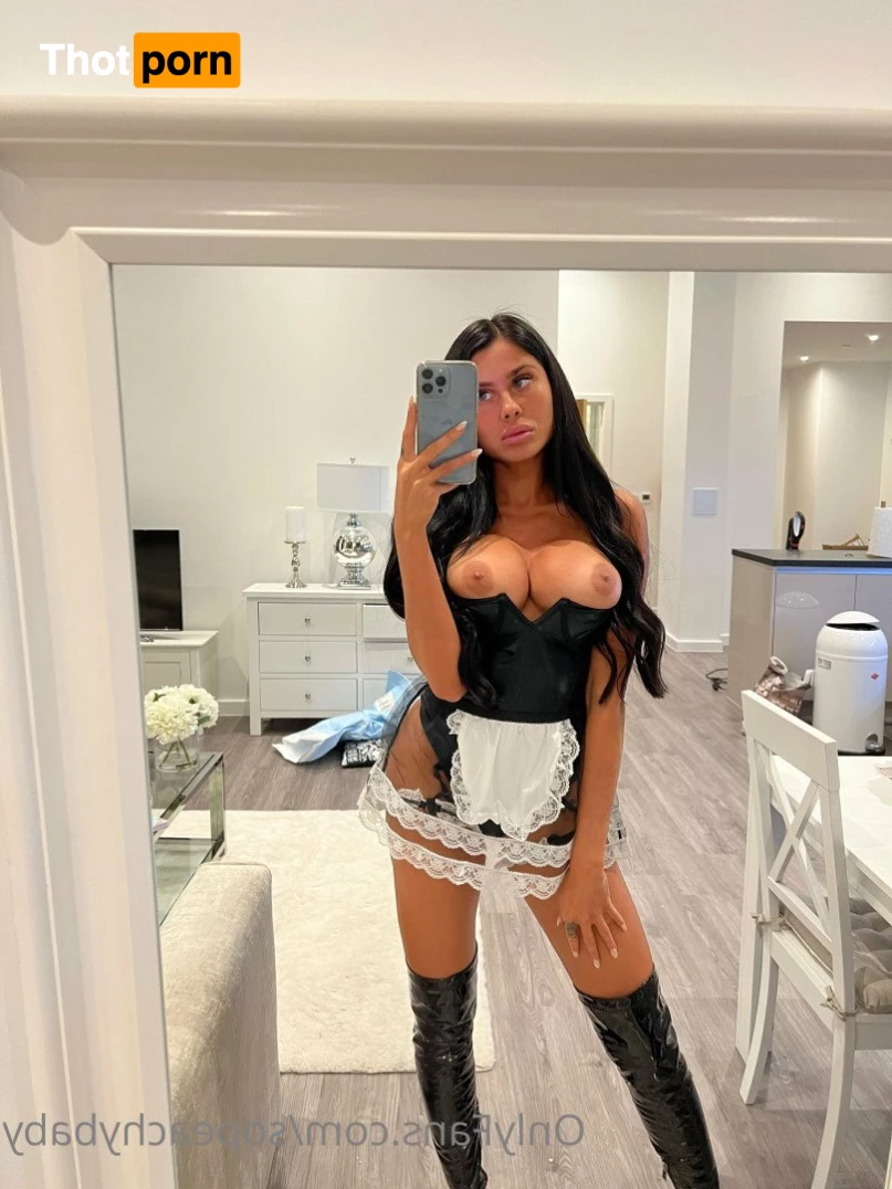 Jizzy Izzy 💦 (Isabella) 4386592