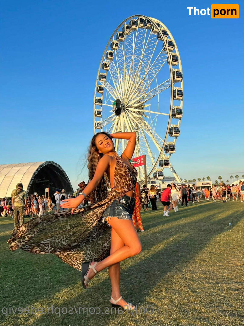 SophieDeevip 16557030