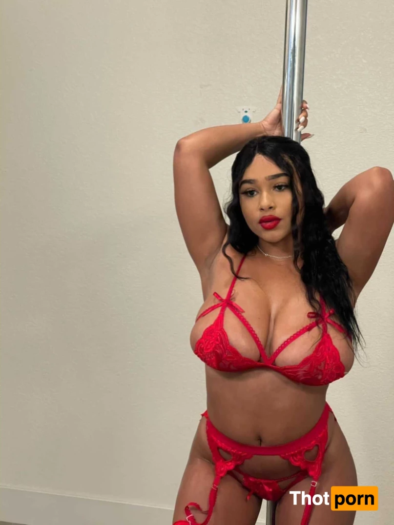 Thebae Breanna 6695117