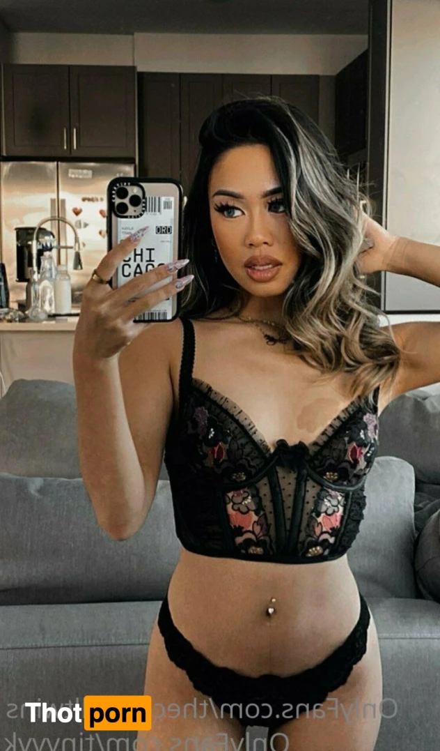 Carly &amp; Christy (Top 0.01%) 6526588