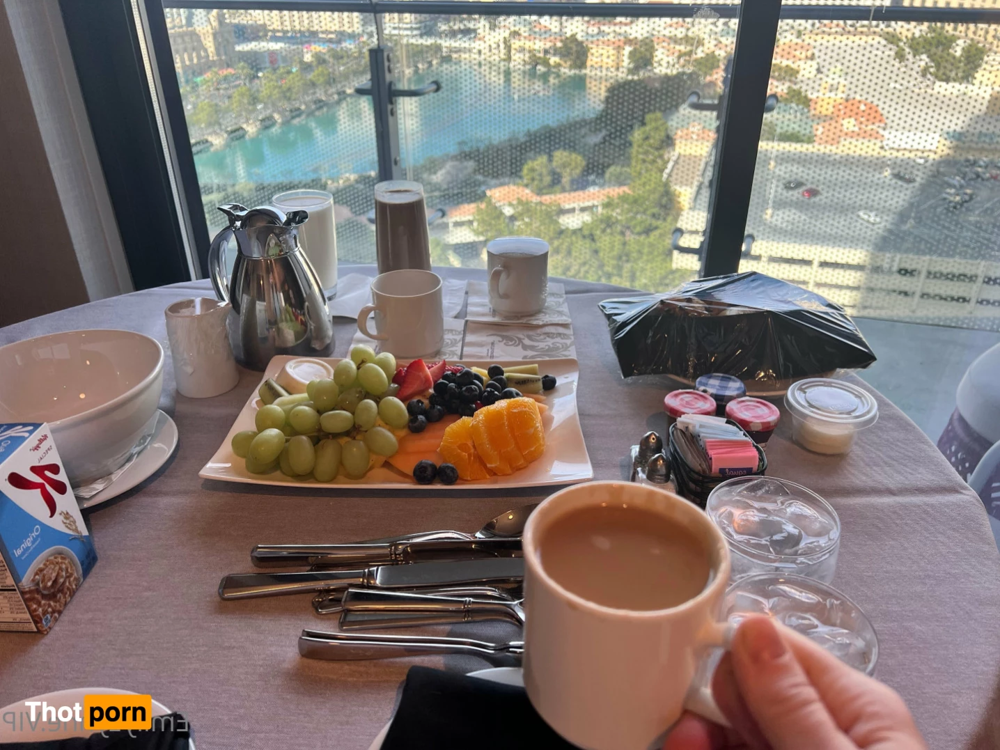 Emily Lynne 🍑 9887873