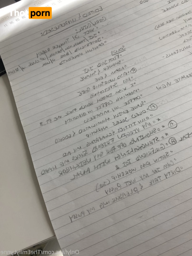 Emily Lynne 🍑 9889823