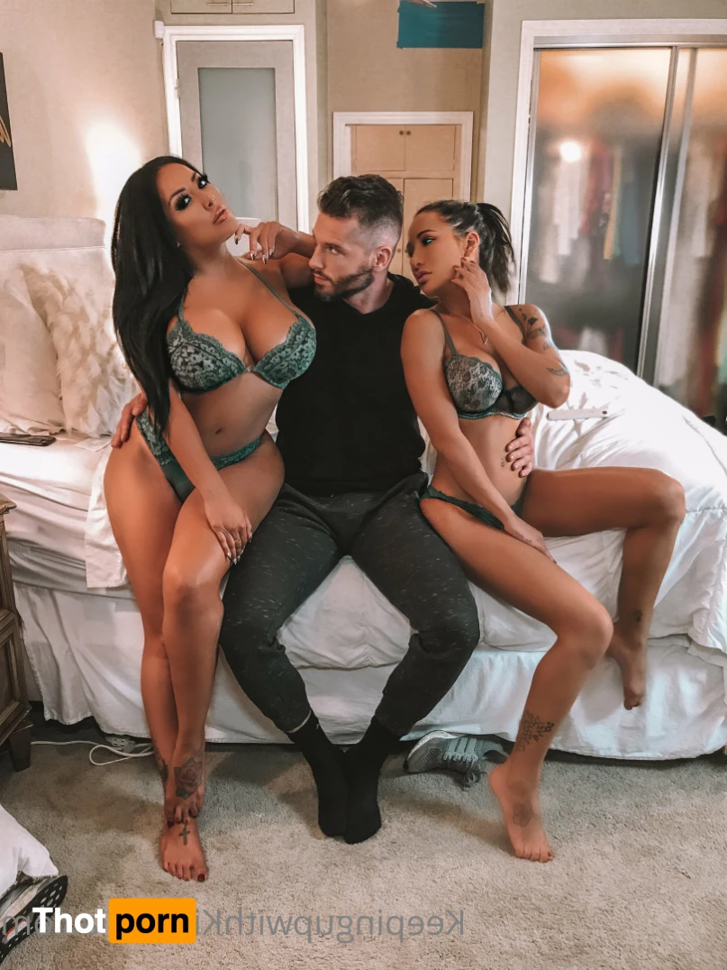 theonlykiaramia 13031070