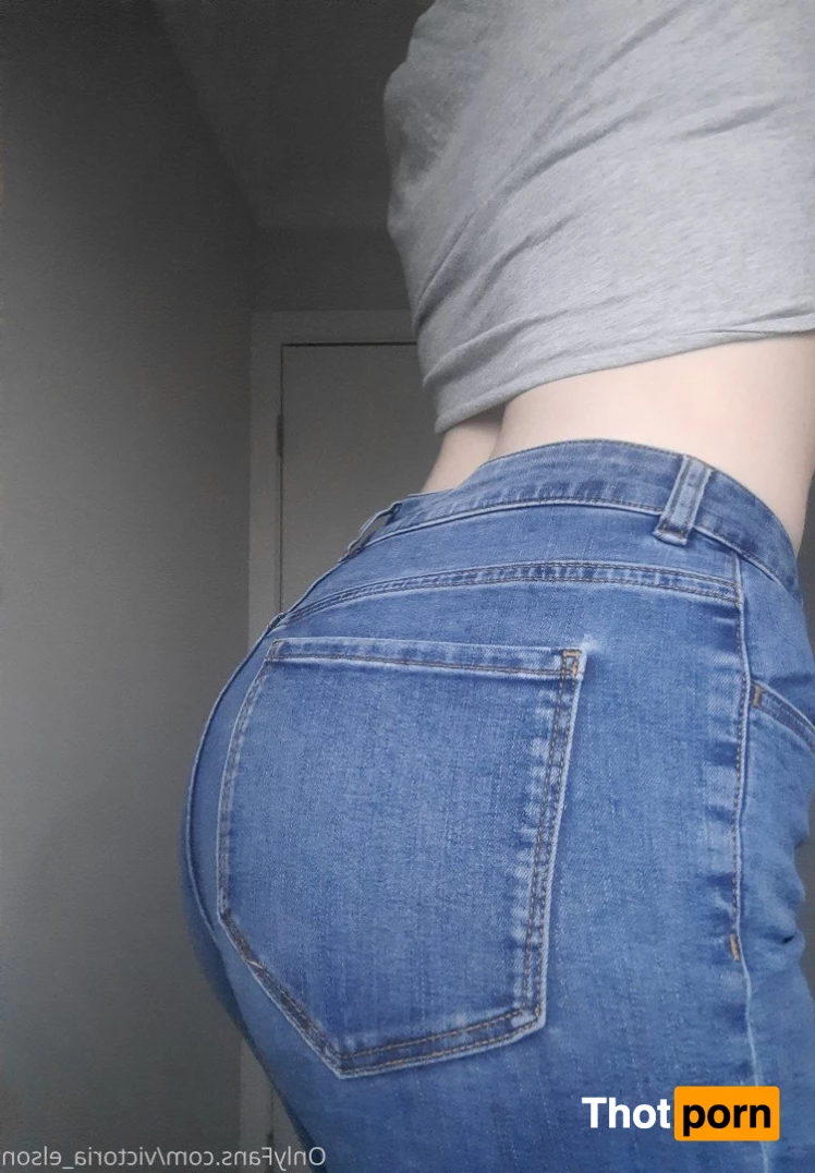 VictoriaElson 1220923