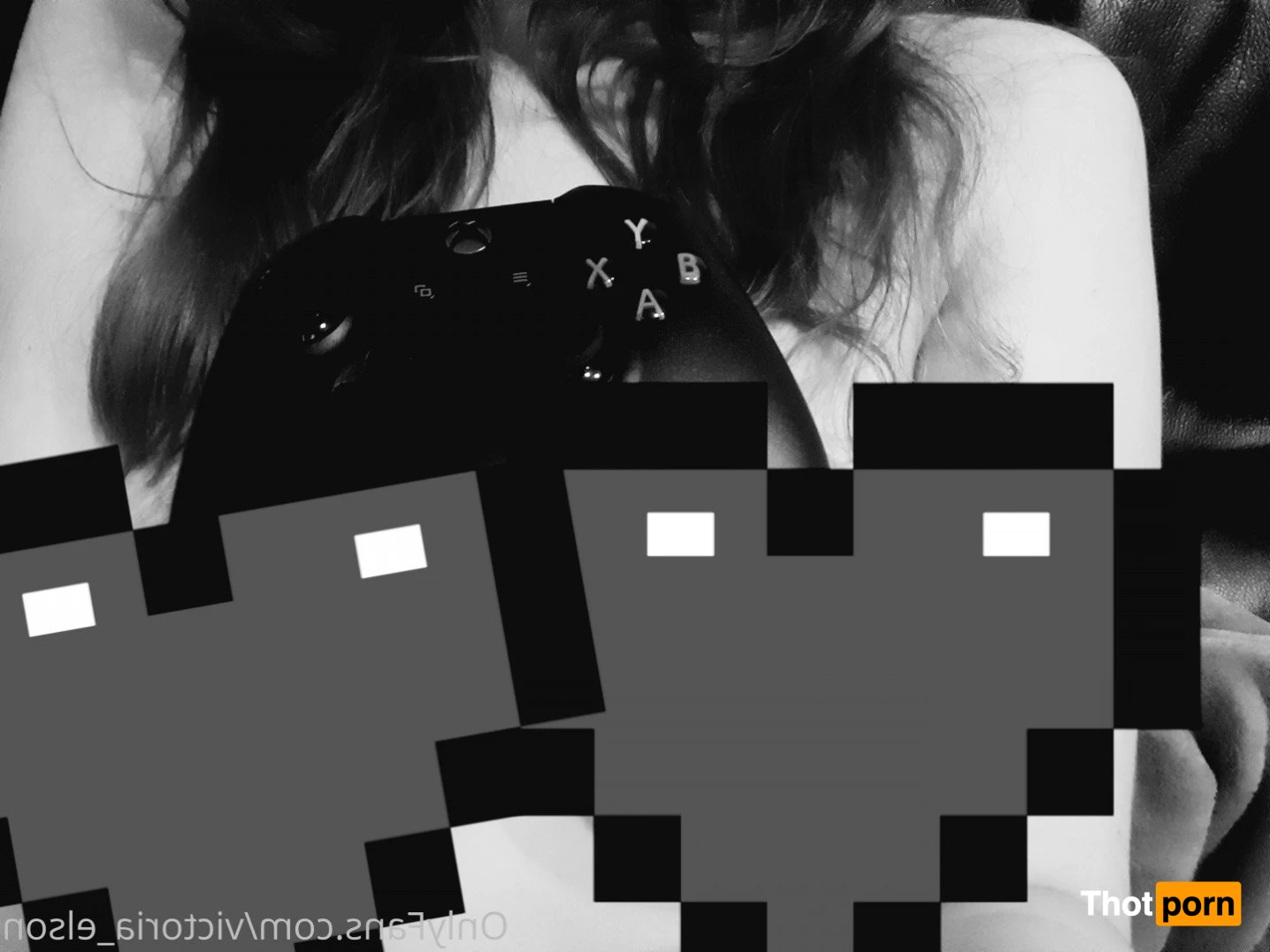 VictoriaElson 1220954