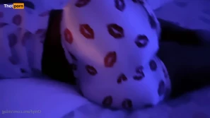 1833699