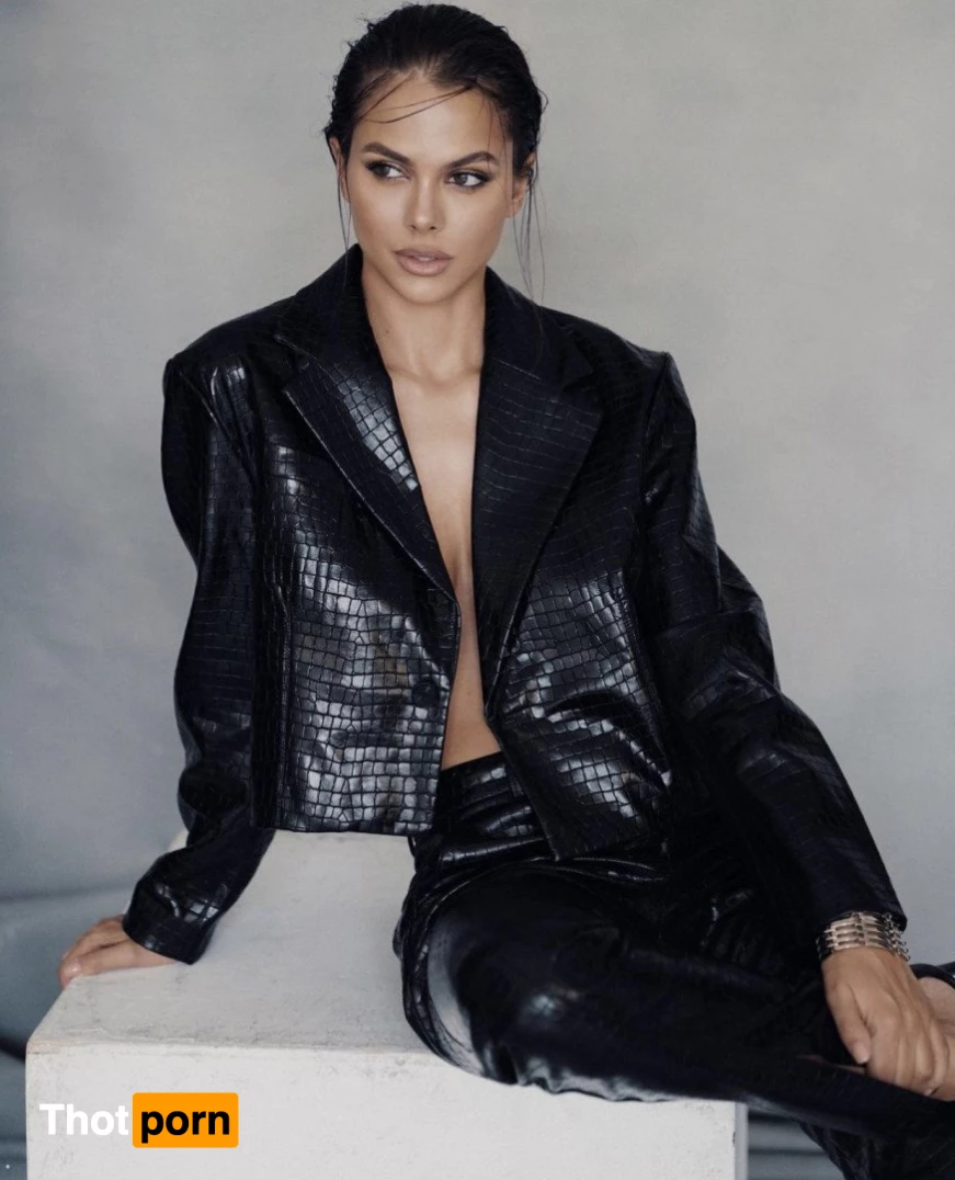 VIKI ODINTCOVA 1224363