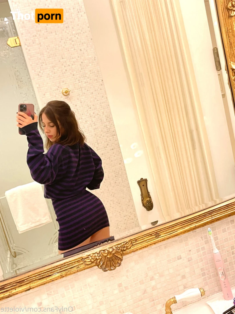 Princess Violette 15797926