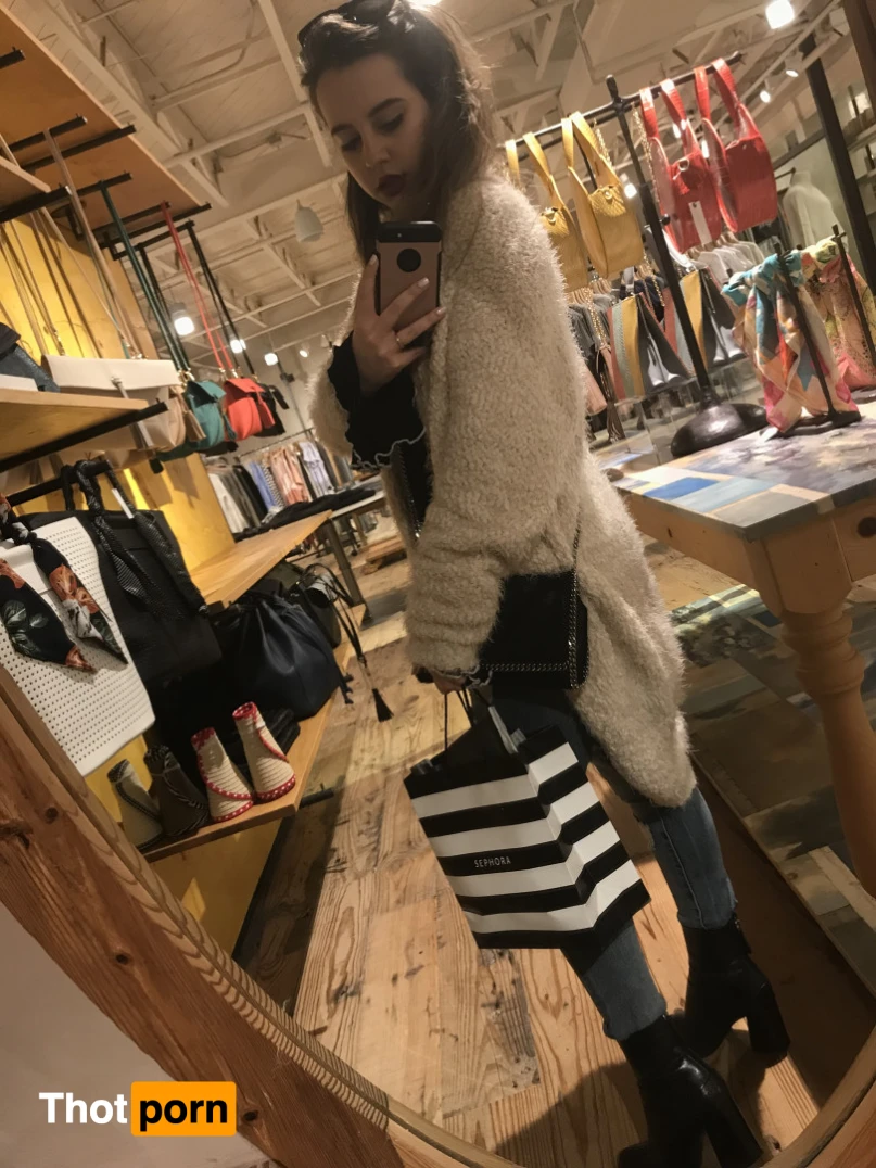 Princess Violette 15800287