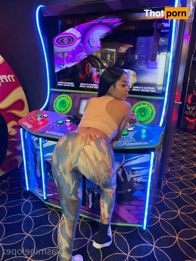 yasminelopez 9942033