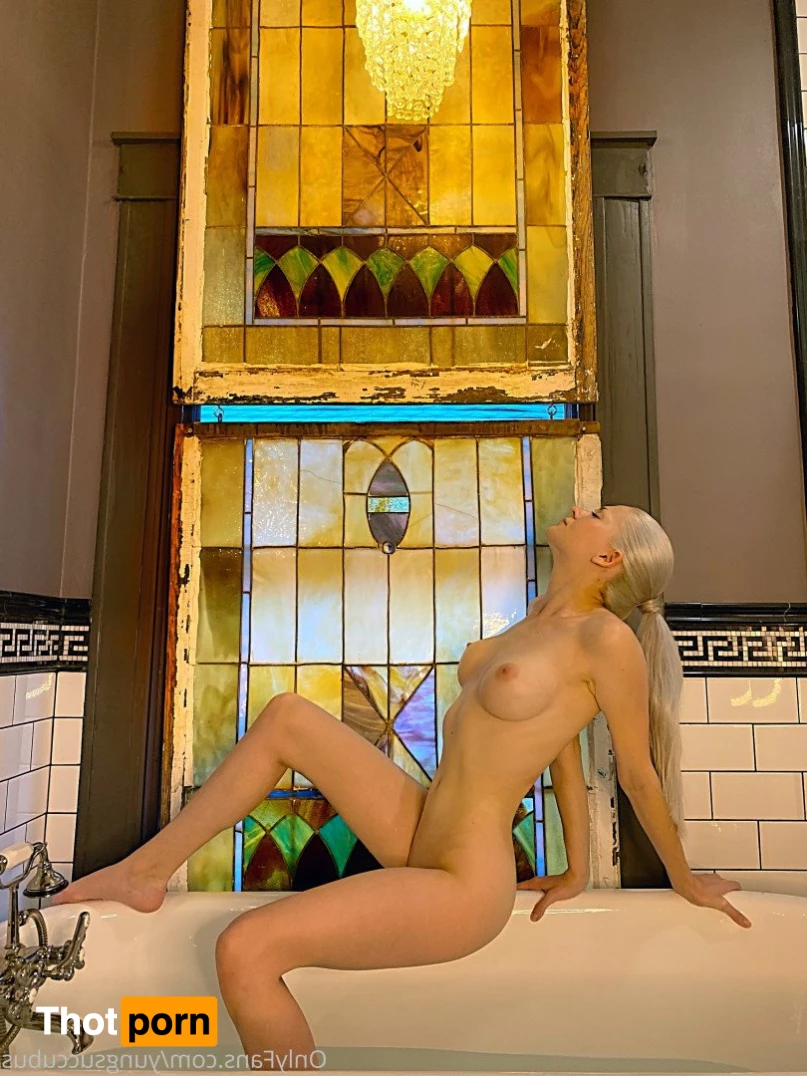 peeps 🔪 read my bio 1282012