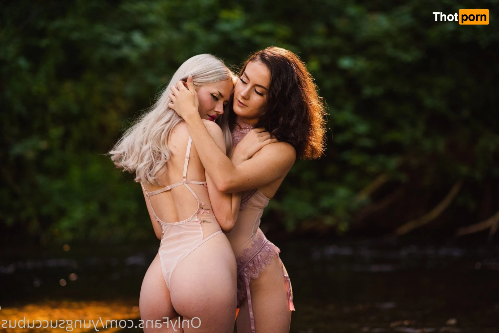 peeps 🔪 read my bio 1282014