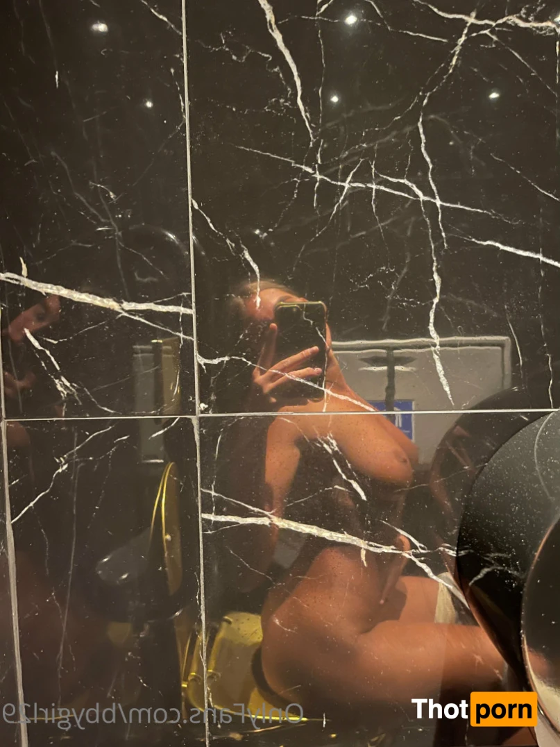 KYIA PETERS 11425687