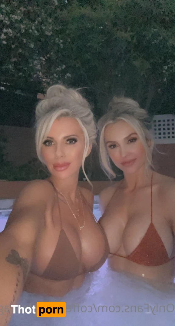 ☕️Coffee and Cleavage 1555631