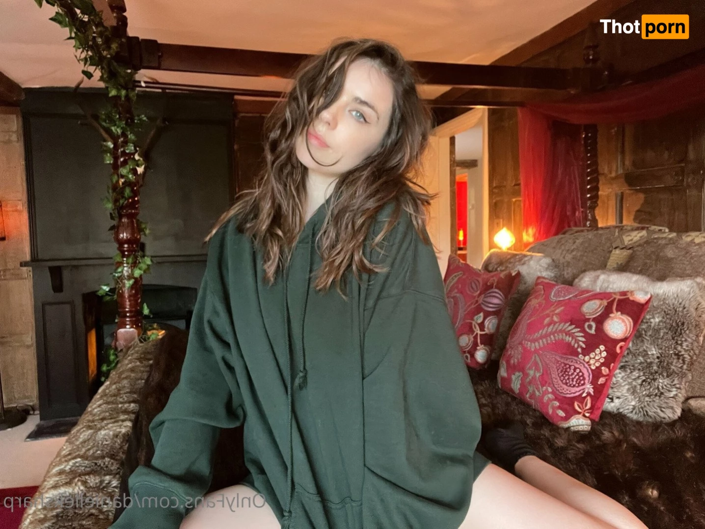 Danielle Sharp 1563768