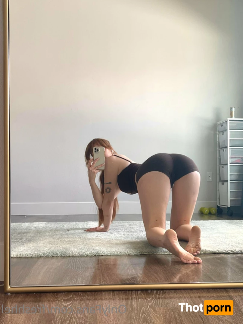 helena 12245602