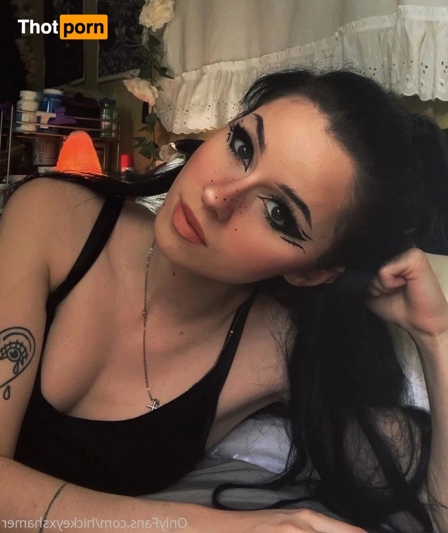 hickey shamer 🖤 1589661