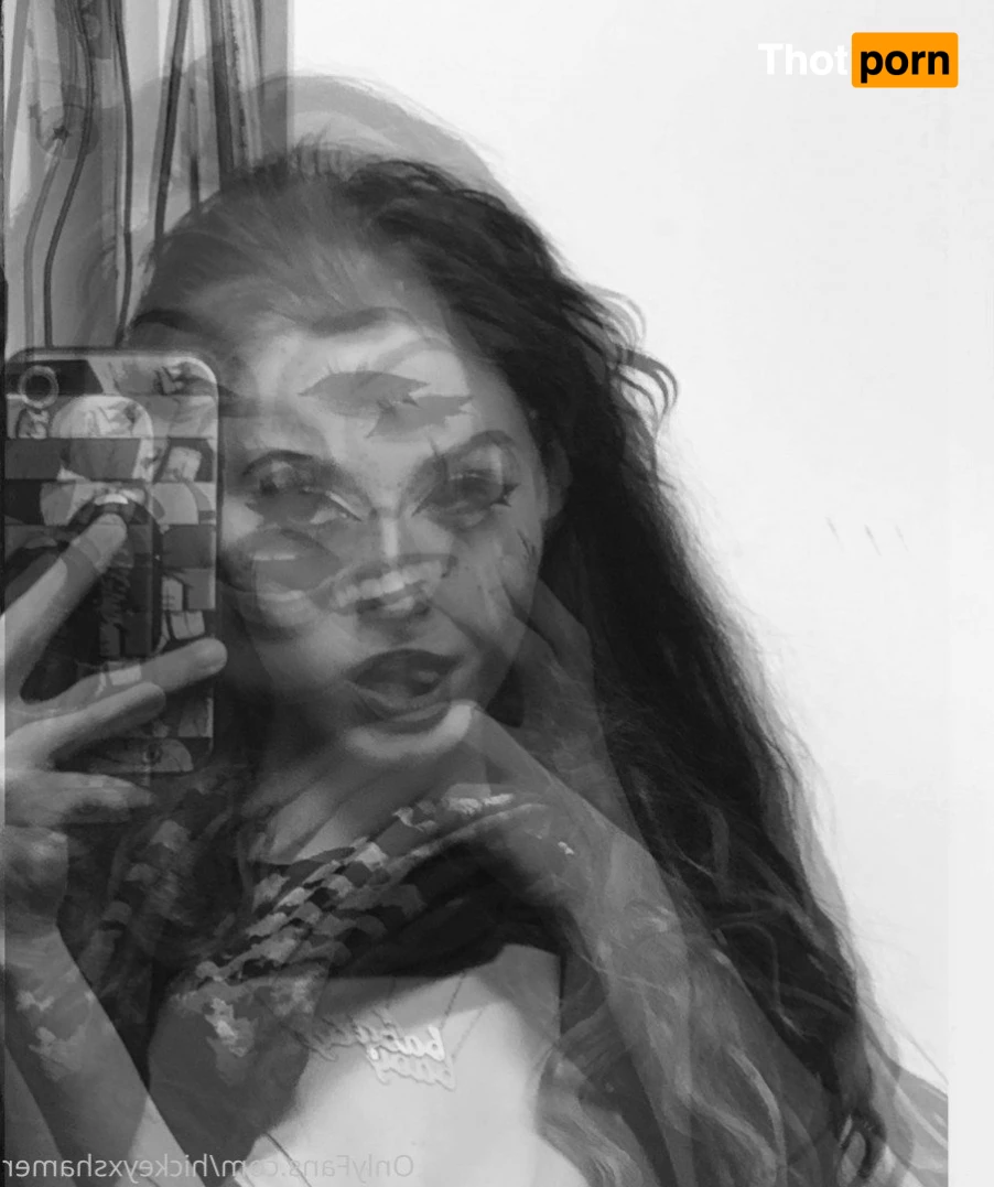 hickey shamer 🖤 1589675