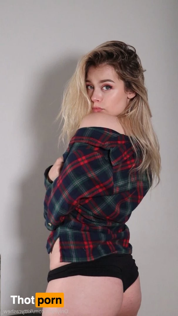 Kitty Cashew 1672105