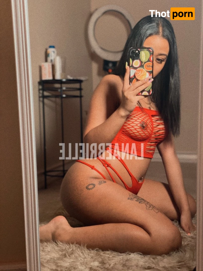 CREAM PIE QUEEN 👸🏽 1676122