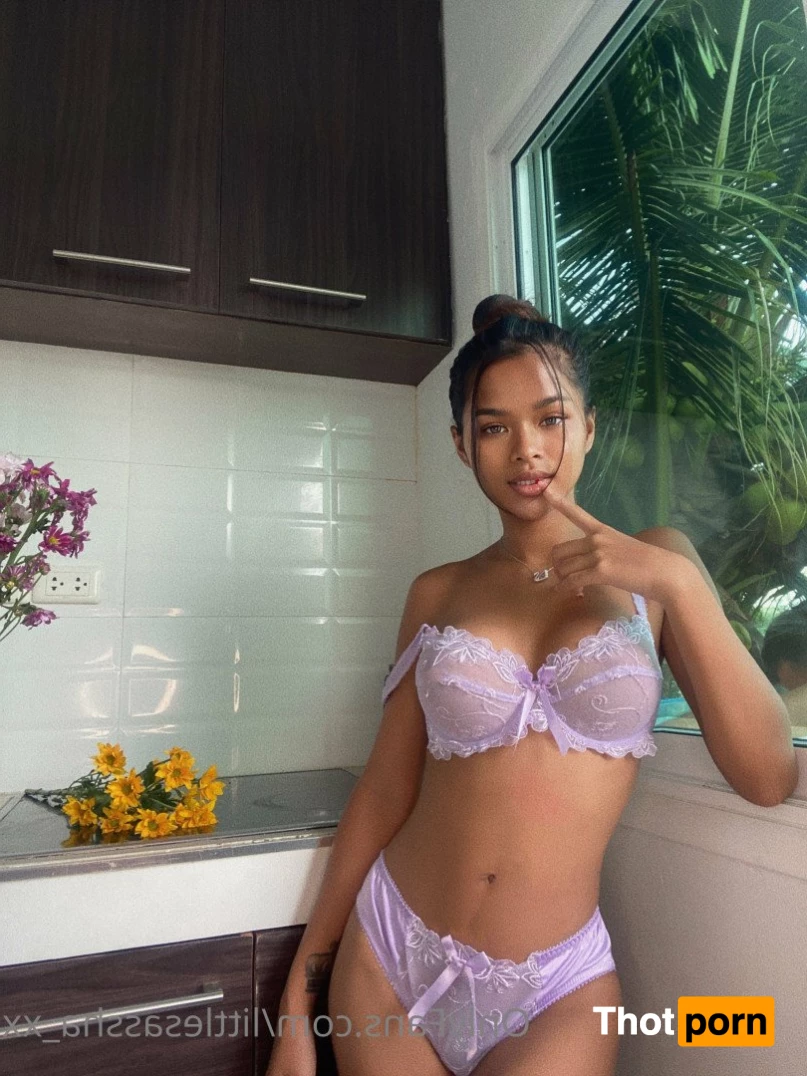 LittleSassha 1689257