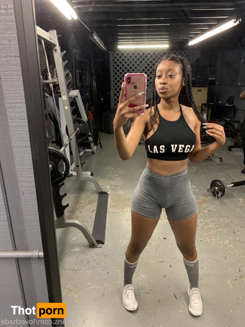 Lovechade 🇻🇮 1694833