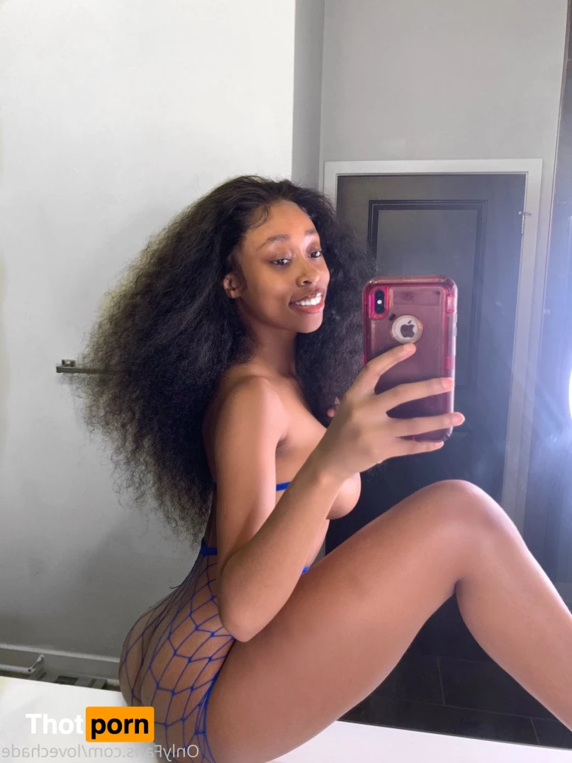 Lovechade 🇻🇮 1694887