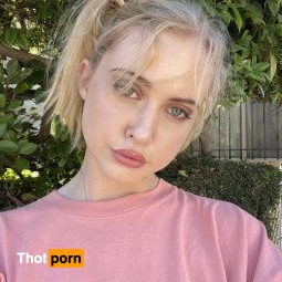 Chloe Cherry