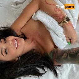 Creamy Pierced Pussy💦