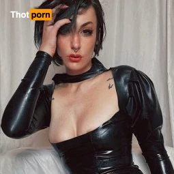 Selena Liz 𝑭𝑹𝑬𝑬