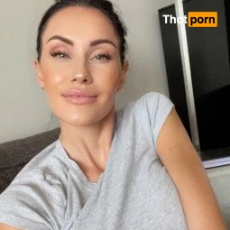 💚𝗬𝗢𝗨𝗥 𝗦𝗟𝗨𝗧𝗧𝗬 𝗚𝗜𝗥𝗟 𝗡𝗘𝗫𝗧 𝗗𝗢𝗢𝗥💚