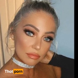 Blue Eyed Blondie 🫦